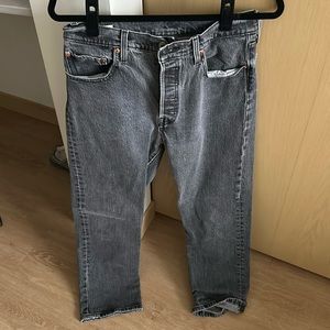 Levi’s 501 straight leg jeans